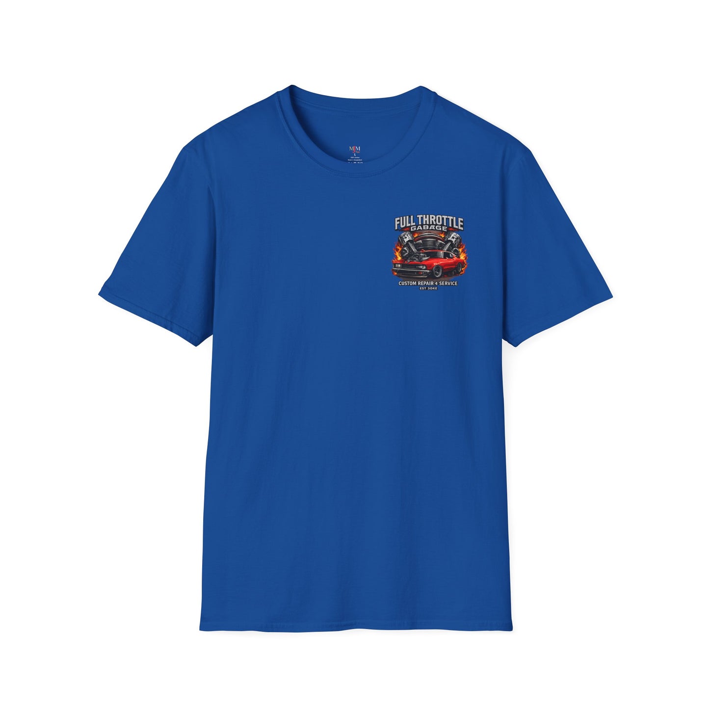 T-shirt bleu avec une voiture et des piston et des flamme sur la poitrine 