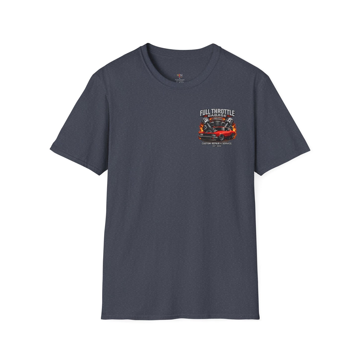 T-shirt gris avec une voiture et des piston et des flamme sur la poitrine 