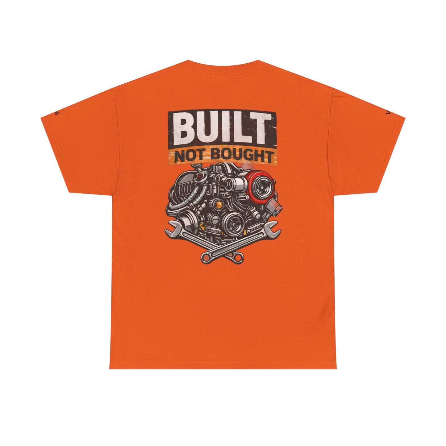 t-shirt rouge avec le moteur en gros 