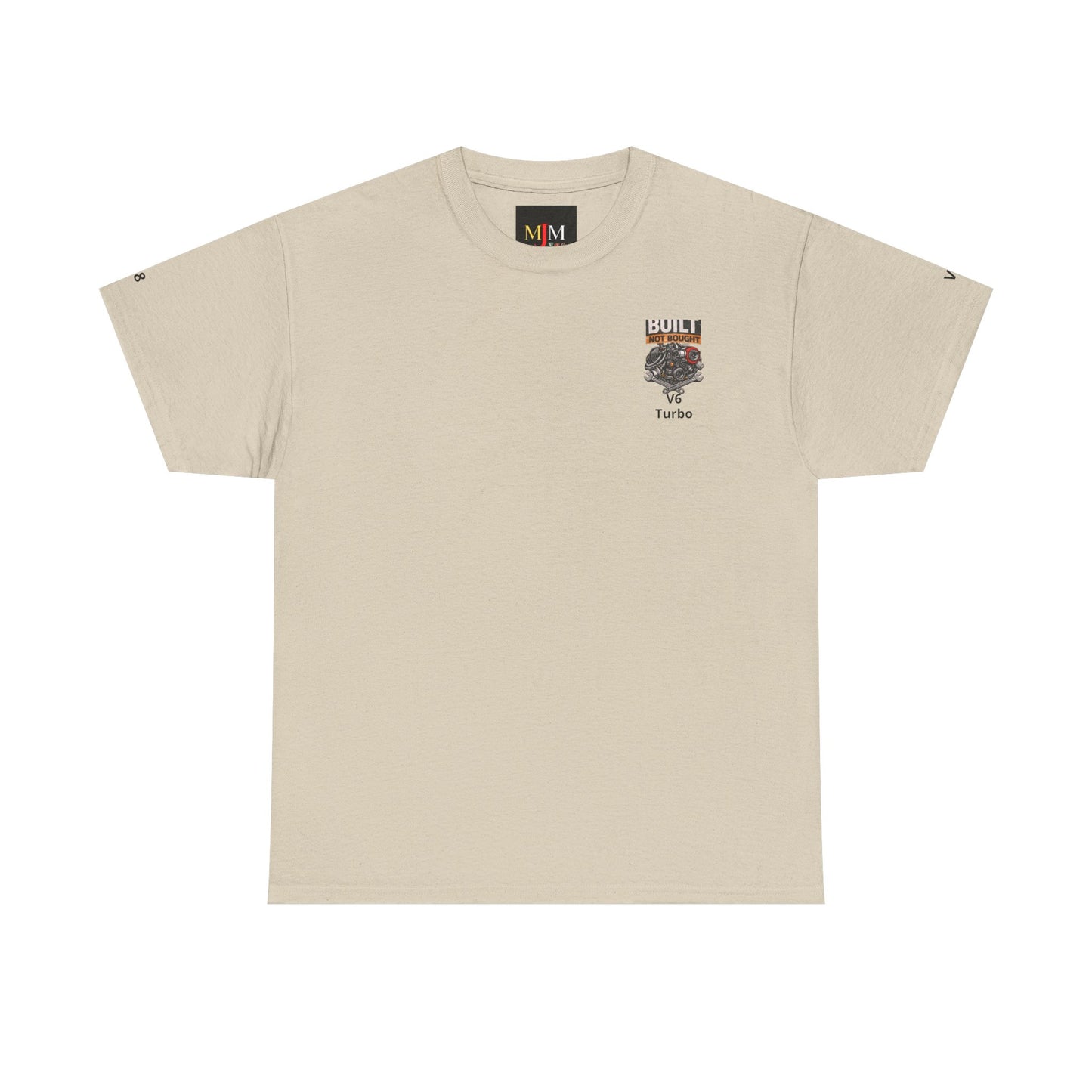 t-shirt avec un moteur en aux a gauche