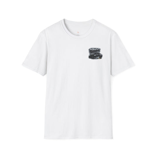 t-shirt blanc avec une voiture avec écrit au dessus mjmvnt