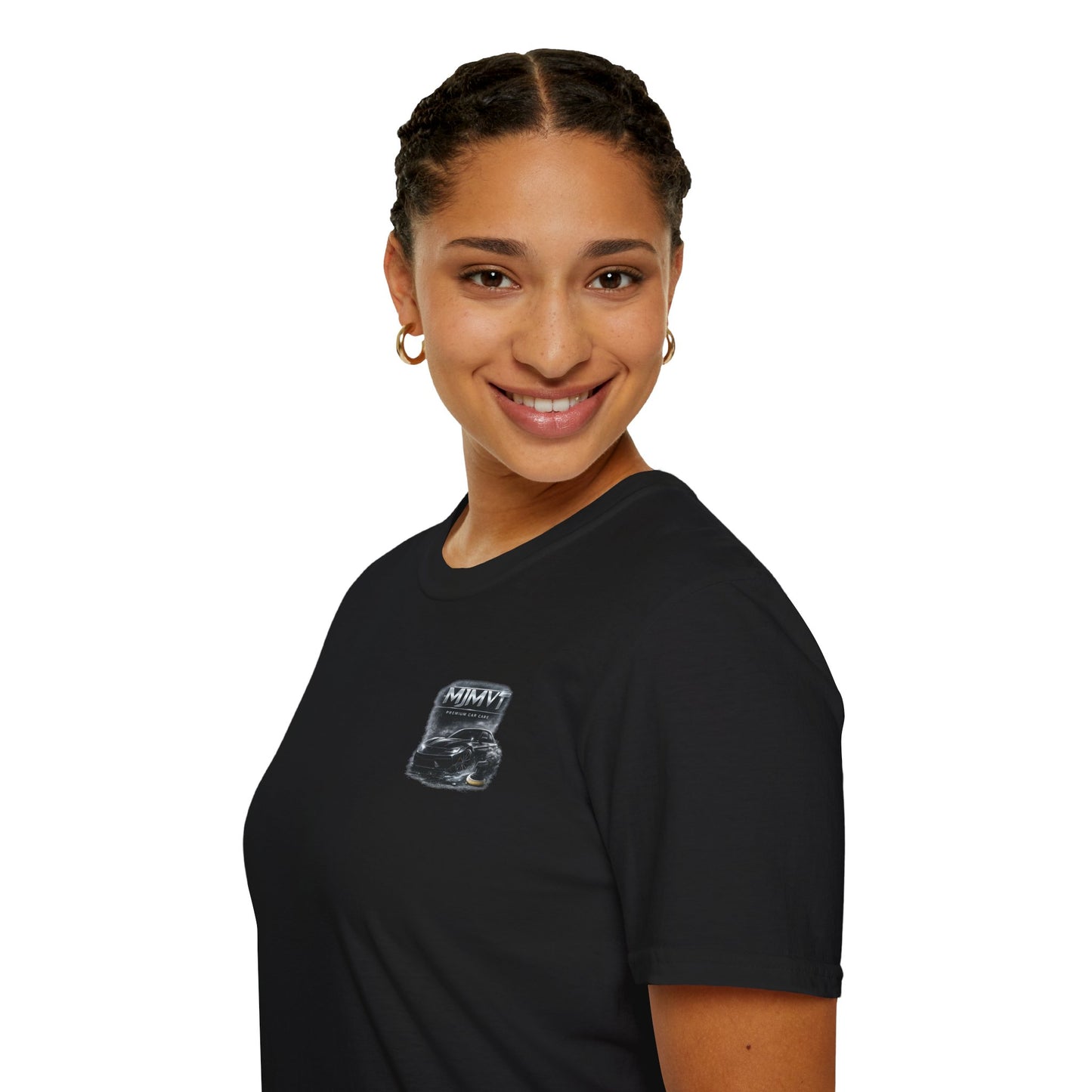 t-shirt noir de profile