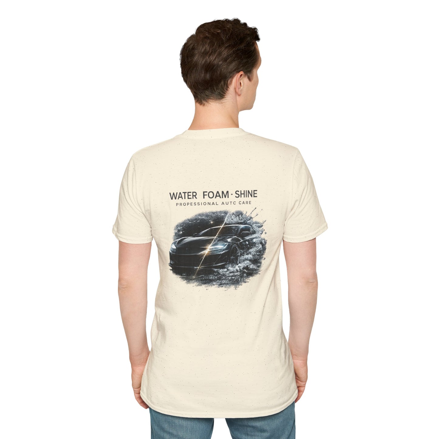 t-shirt beige porter avec en gros une voiture avec la différence de nettoyer ou pas 