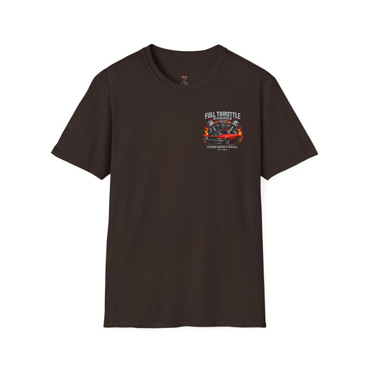 T-shirt marron avec une voiture et des piston et des flamme sur la poitrine 